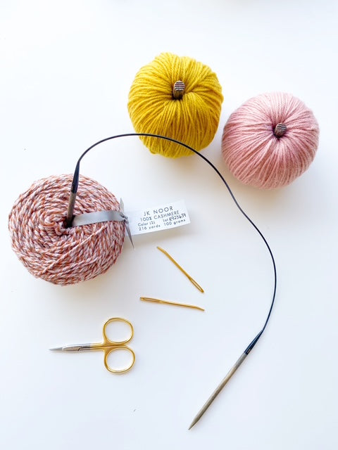 How to Do the Knit Stitch: A Beginner's Guide to Knitting with Jennifer Knits