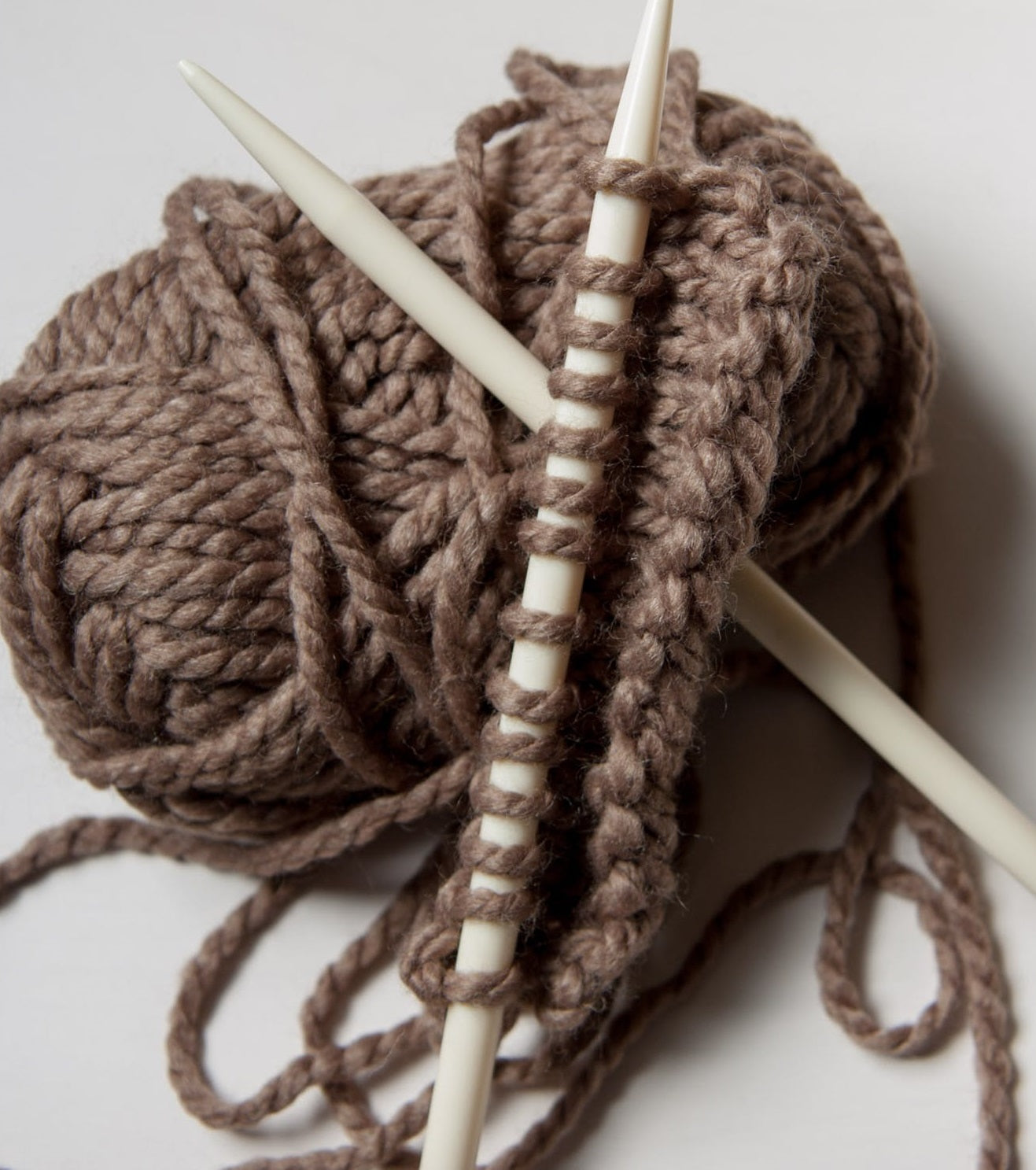 How to Knit with Double Pointed Needles - ZenYarnGarden.co