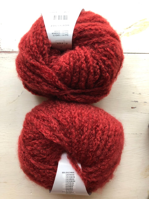 Lace and Cable Cashmere Light Hat Kit